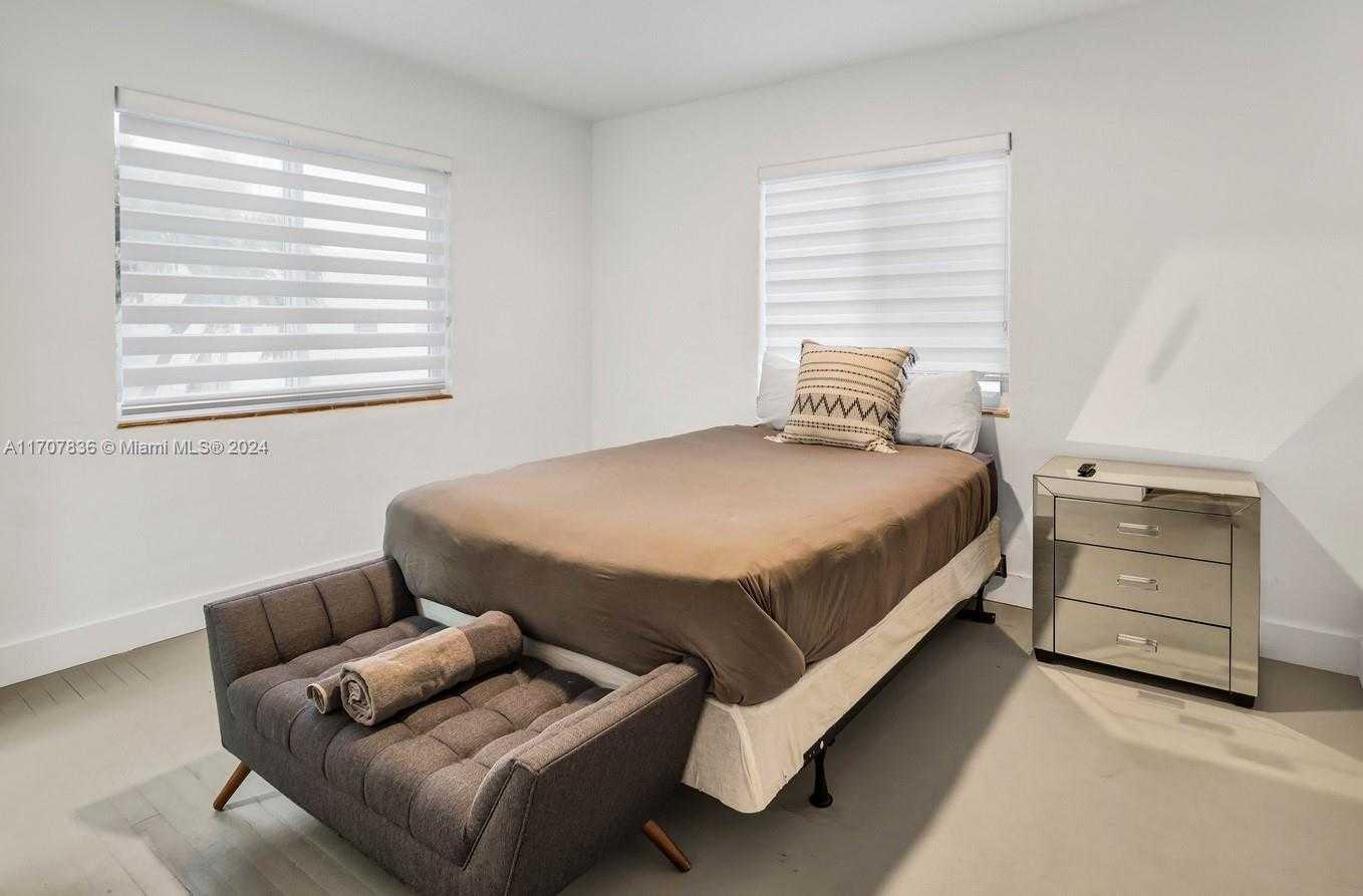 Small Image of 815 39TH ST, Miami Beach Number 20