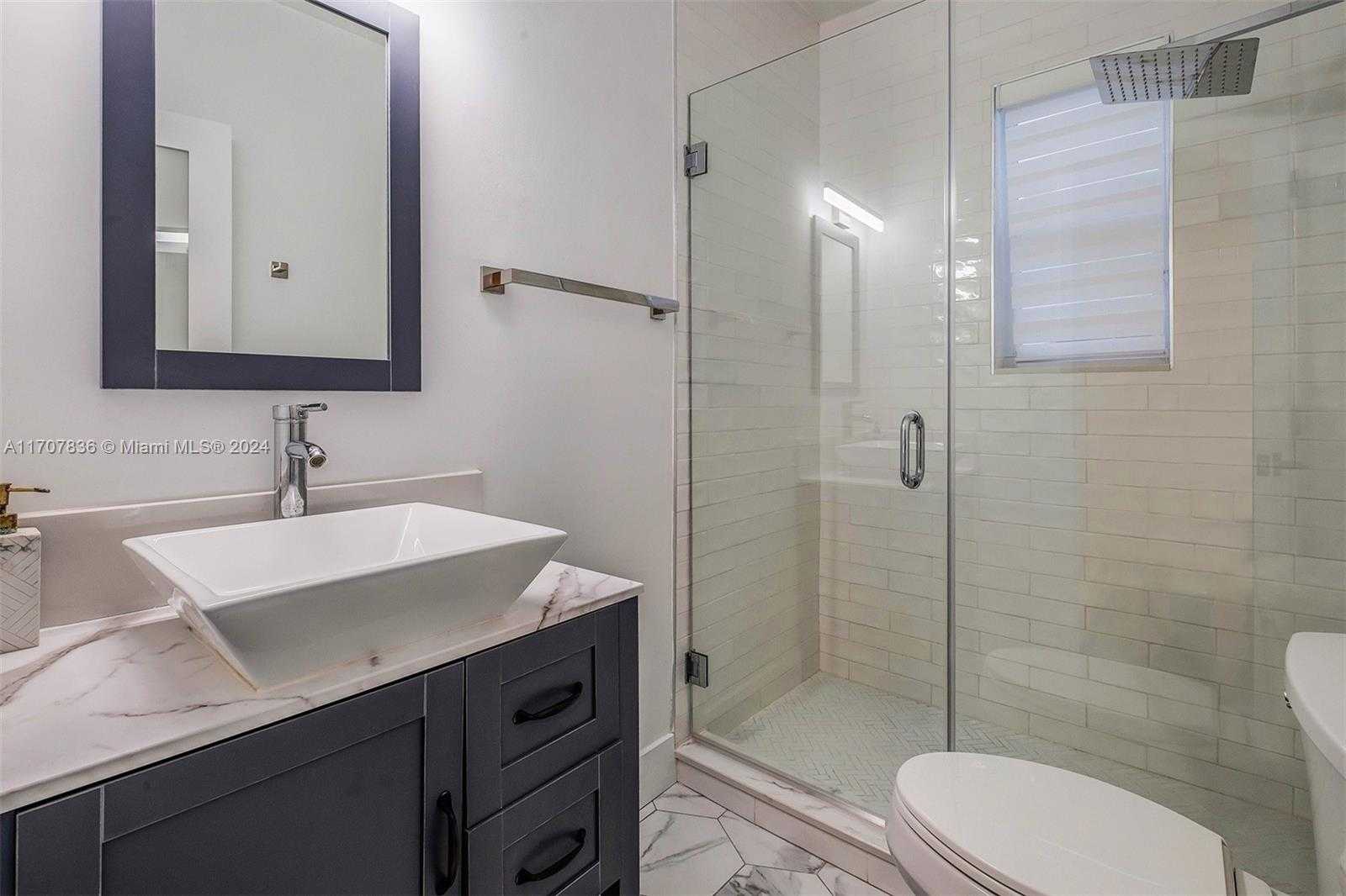 Small Image of 815 39TH ST, Miami Beach Number 23