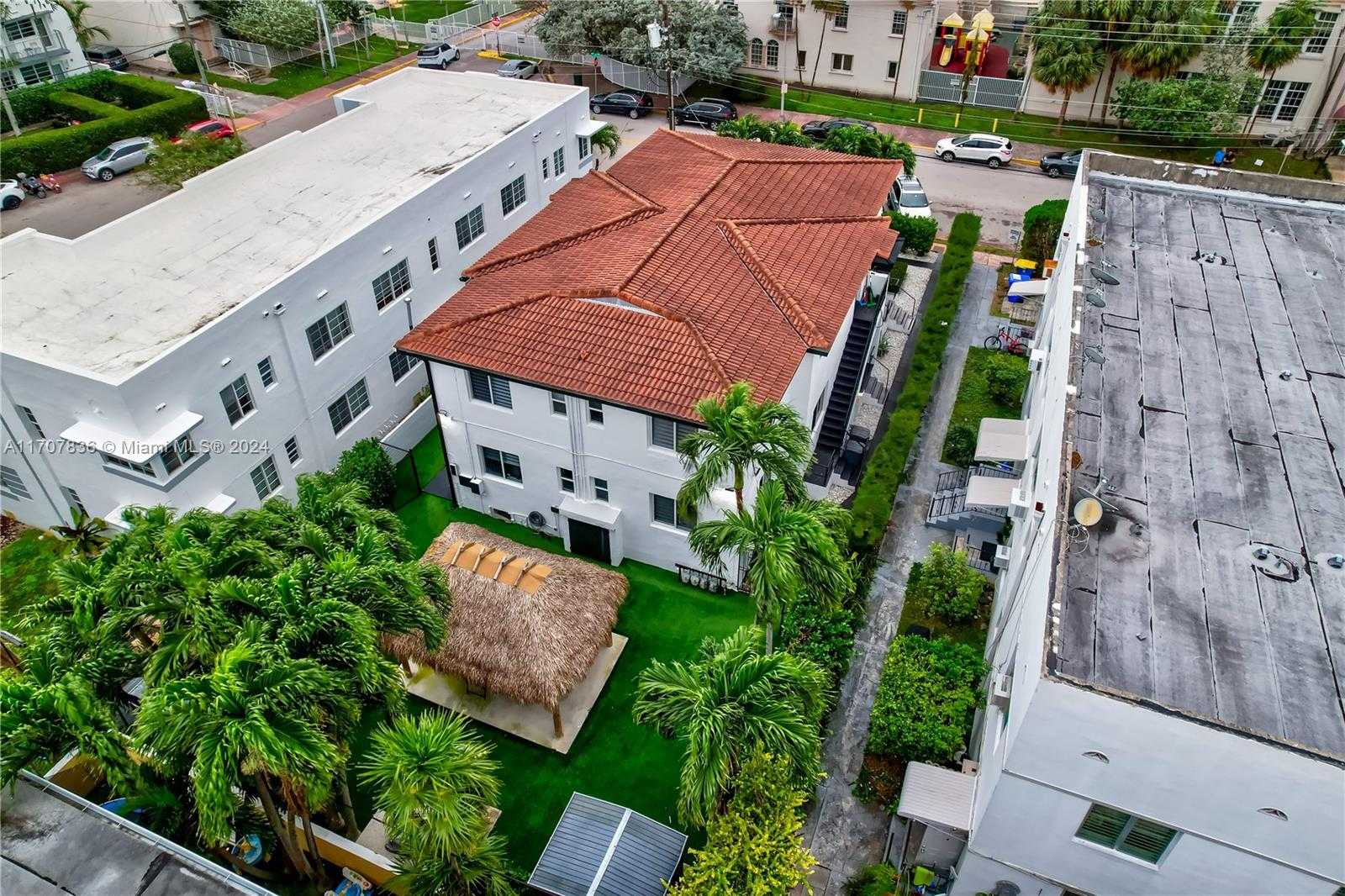 Small Image of 815 39TH ST, Miami Beach Number 8