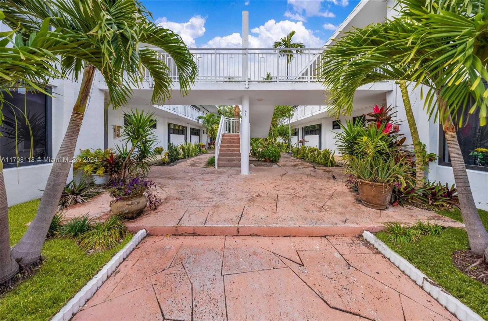 Small Image of 235 78TH ST, Miami Beach Number 4