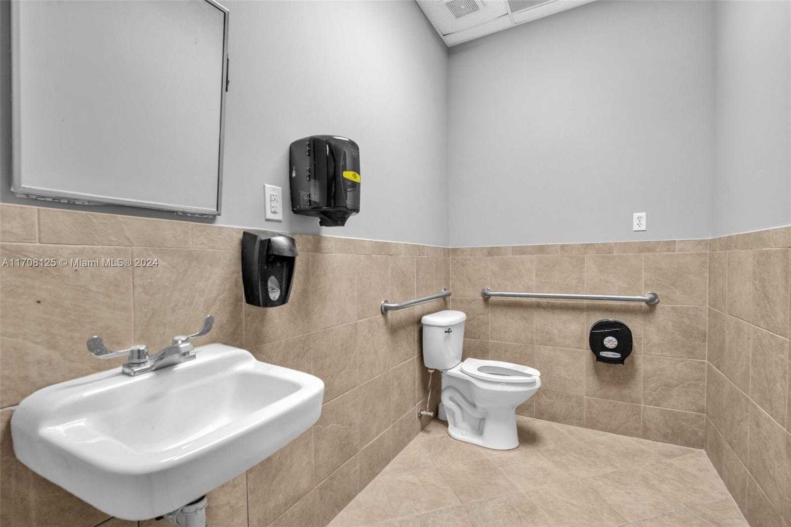 Small Image of 14740 SOUTH WEST 26TH ST, Miami Number 5