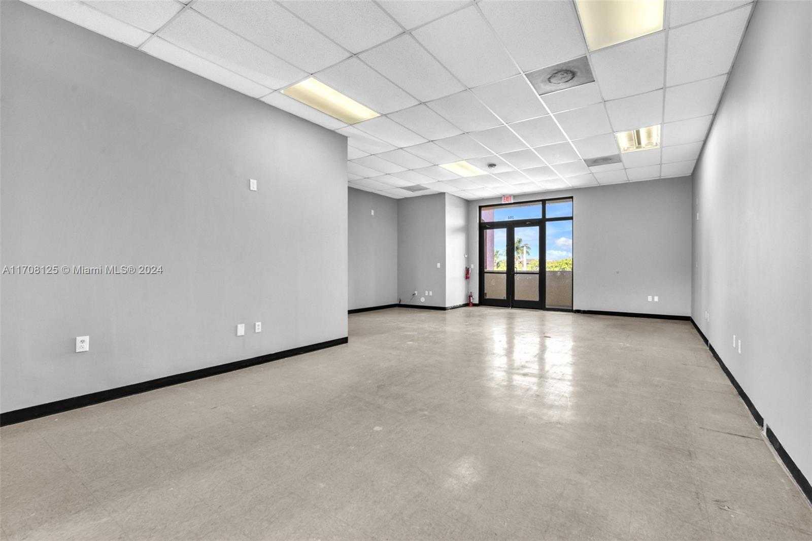 Small Image of 14740 SOUTH WEST 26TH ST, Miami Number 7