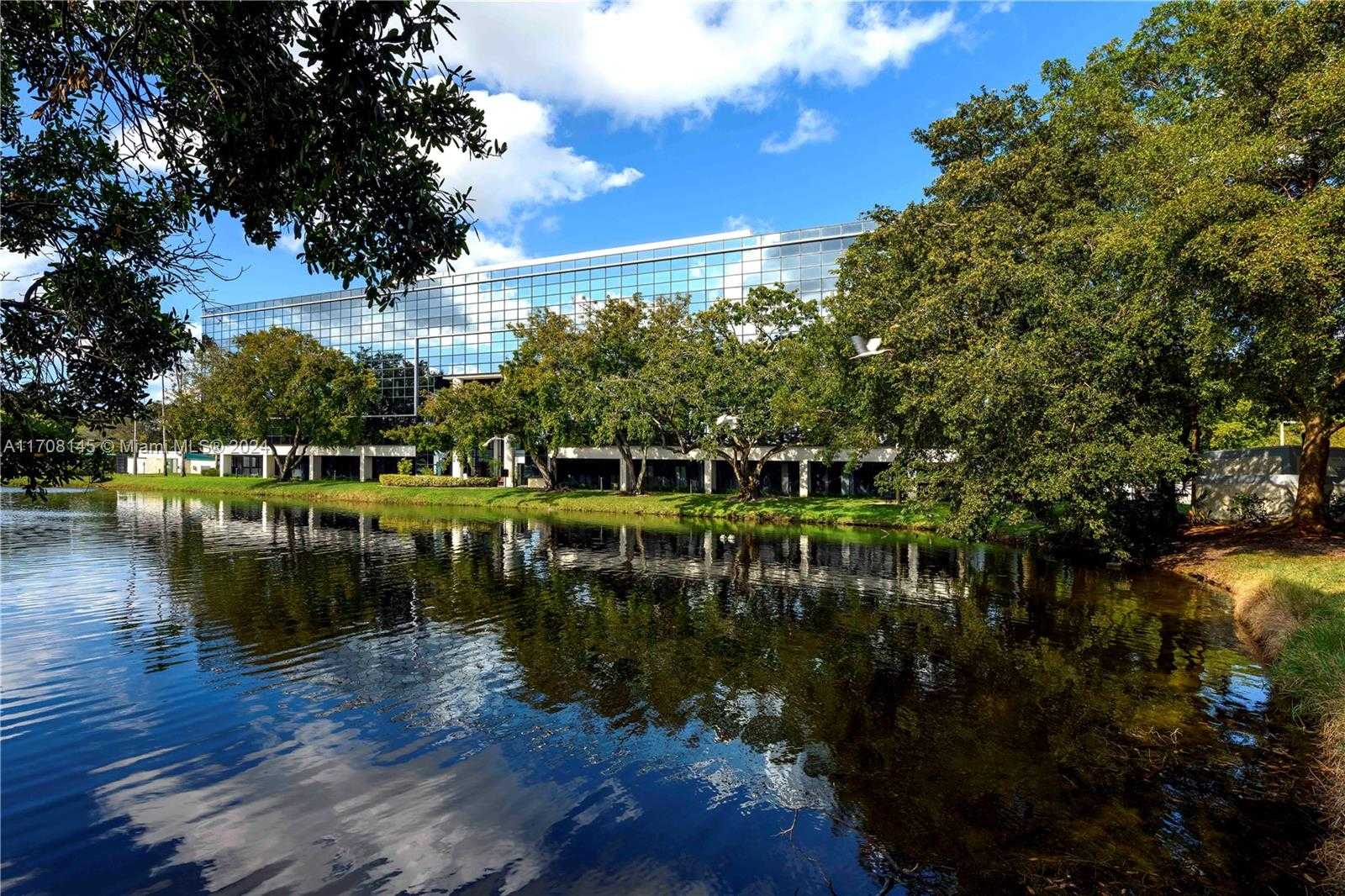 Small Image of 6301, Fort Lauderdale Number 26