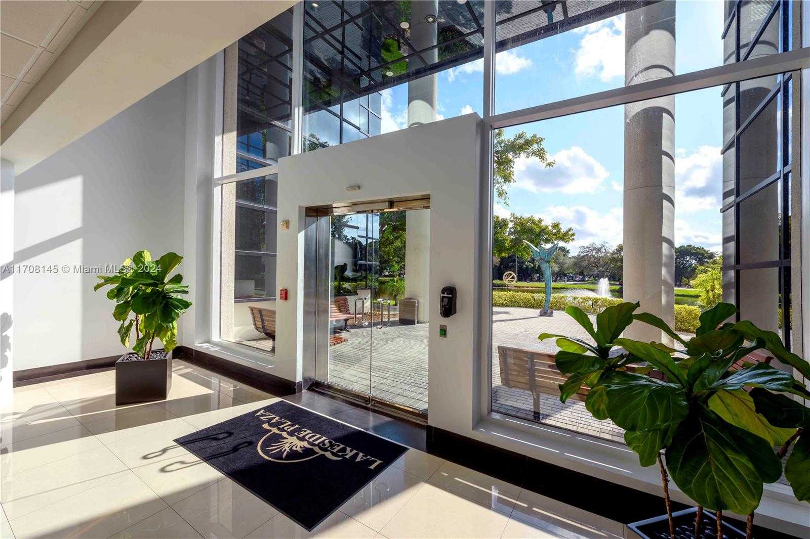 Small Image of 6301, Fort Lauderdale Number 27