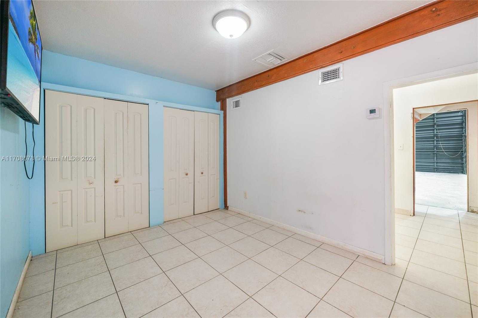 Small Image of 1651 WEST 37TH ST #410, Hialeah Number 14