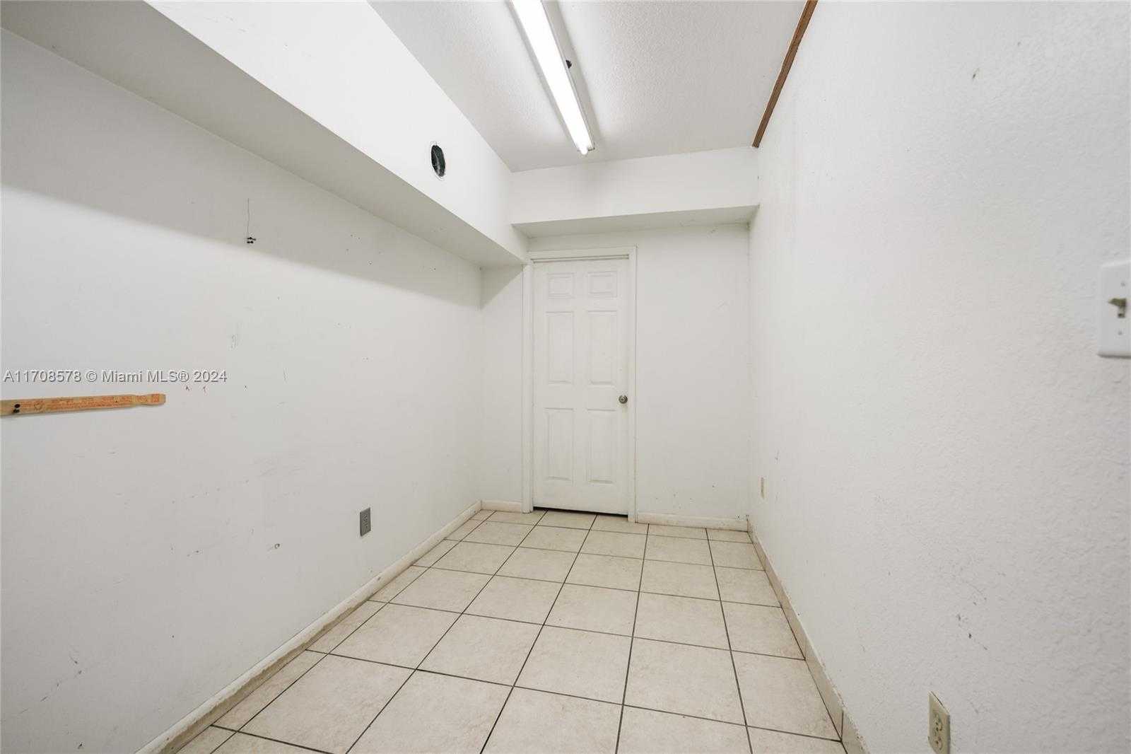 Small Image of 1651 WEST 37TH ST #410, Hialeah Number 15