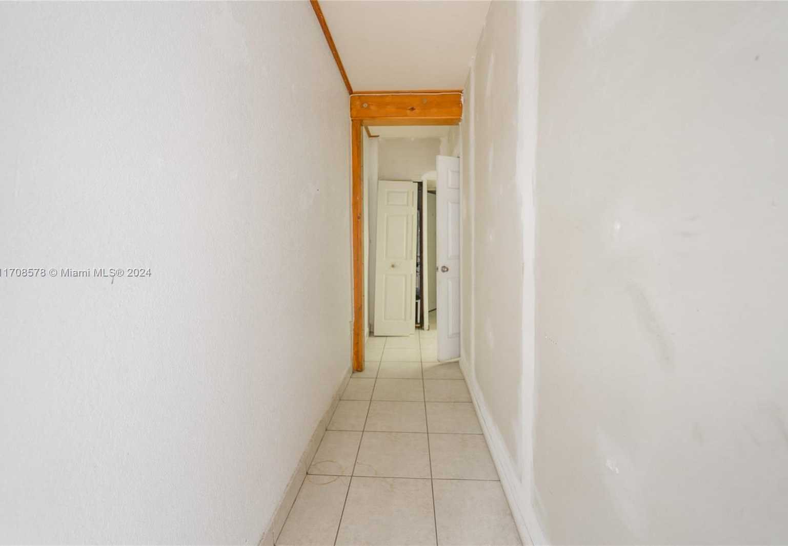 Small Image of 1651 WEST 37TH ST #410, Hialeah Number 9