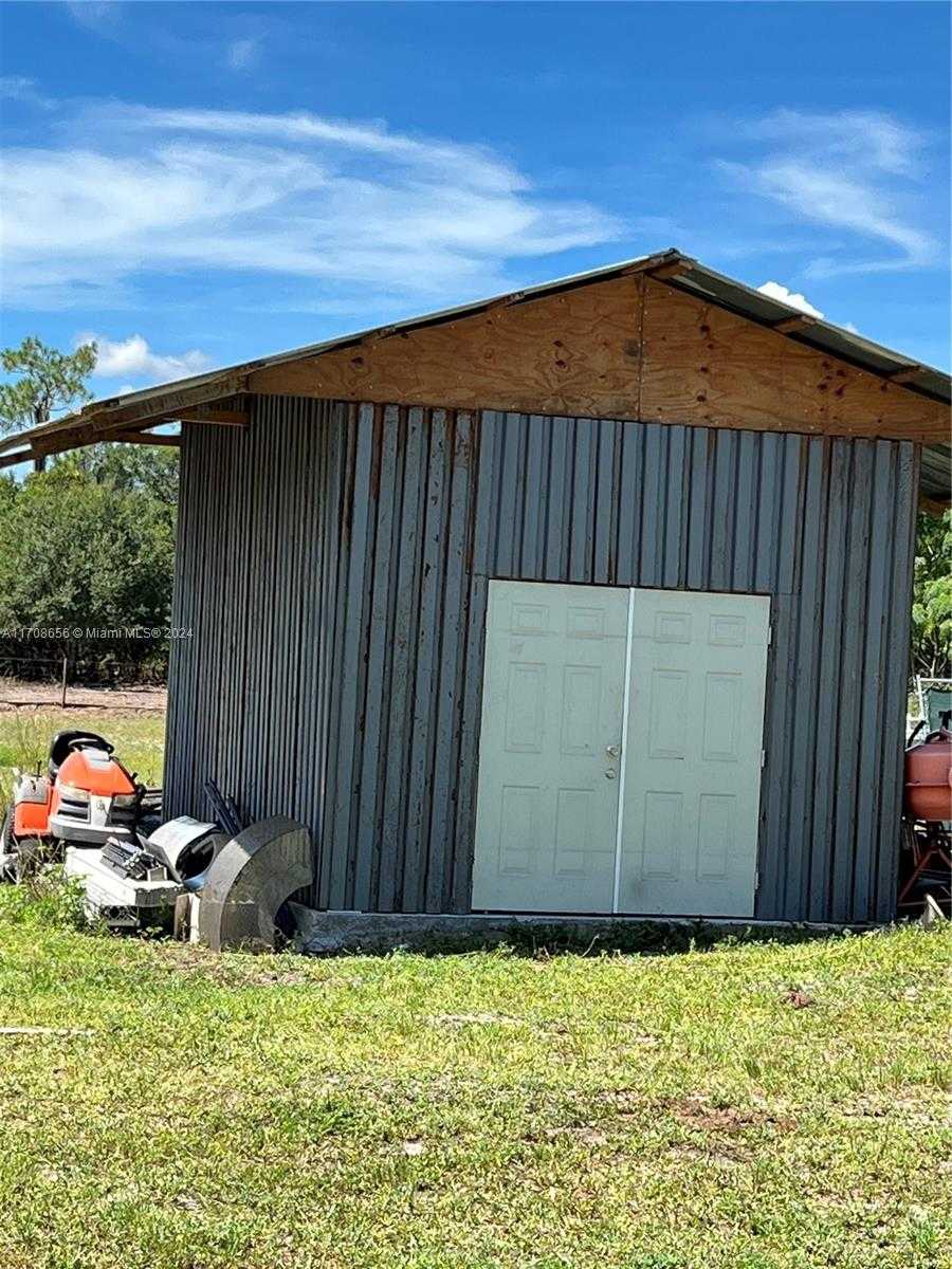 Small Image of 14721 ARBUCKLE CREEK RD, Sebring Number 17