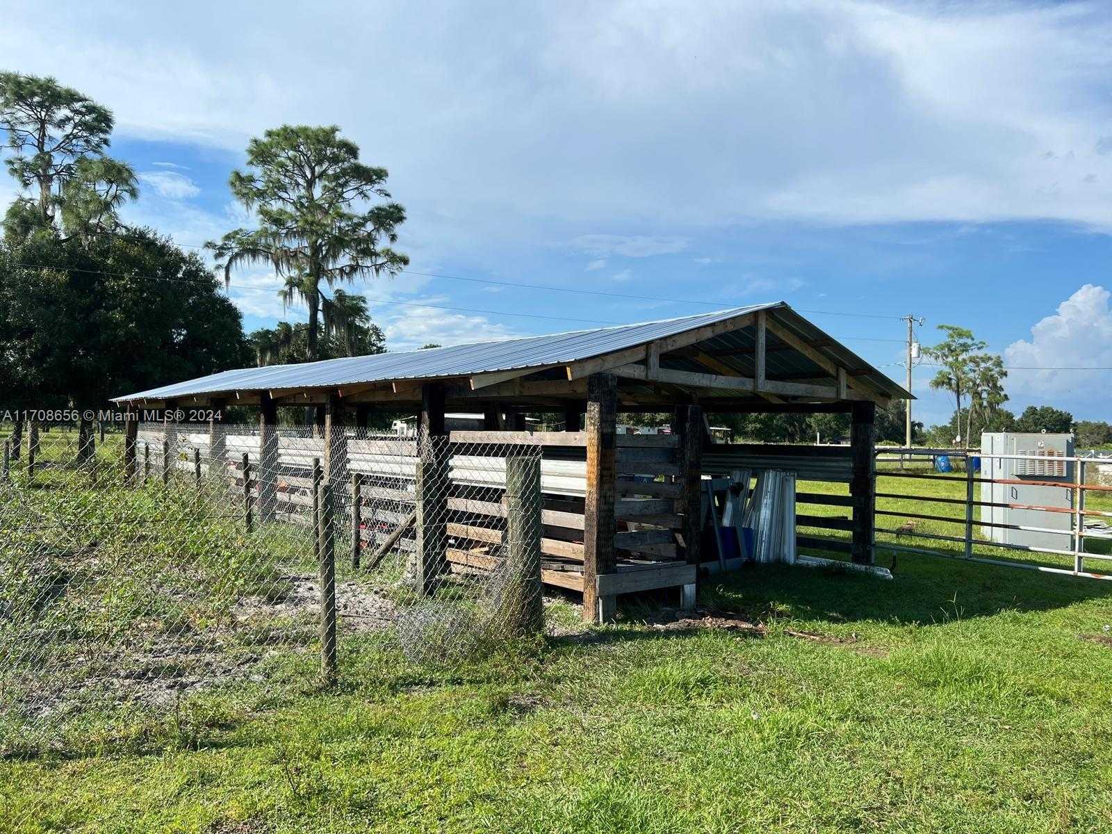 Small Image of 14721 ARBUCKLE CREEK RD, Sebring Number 19