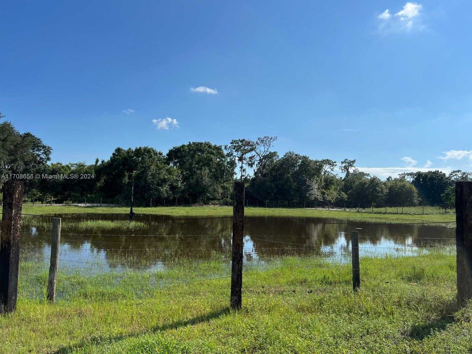 Small Image of 14721 ARBUCKLE CREEK RD, Sebring Number 23