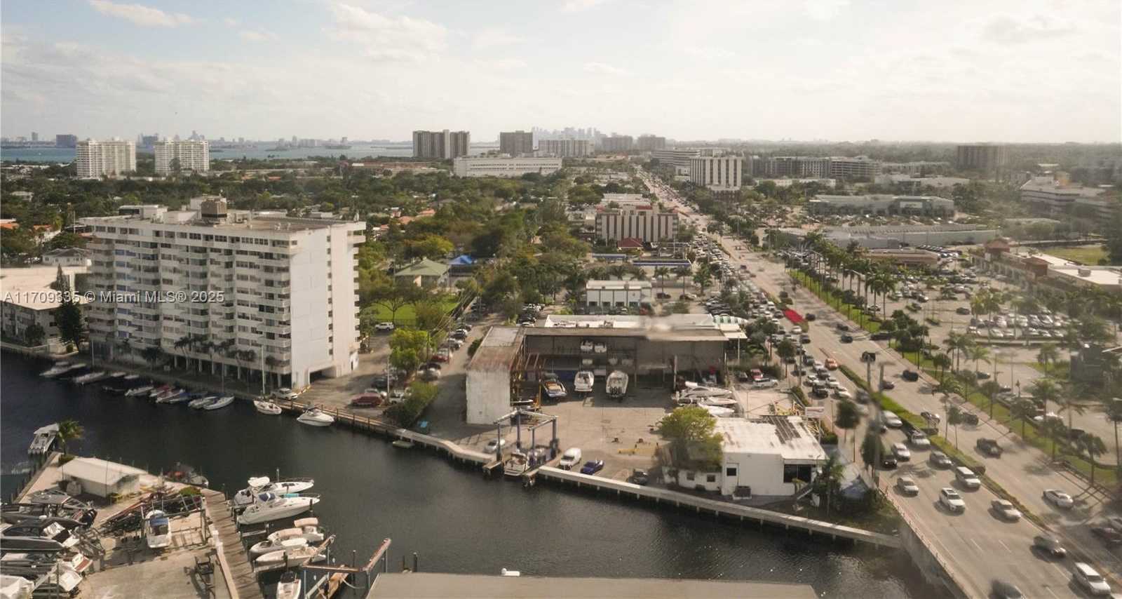 Small Image of 13499 BISCAYNE BLVD #CUT3 #5, North Miami Number 12