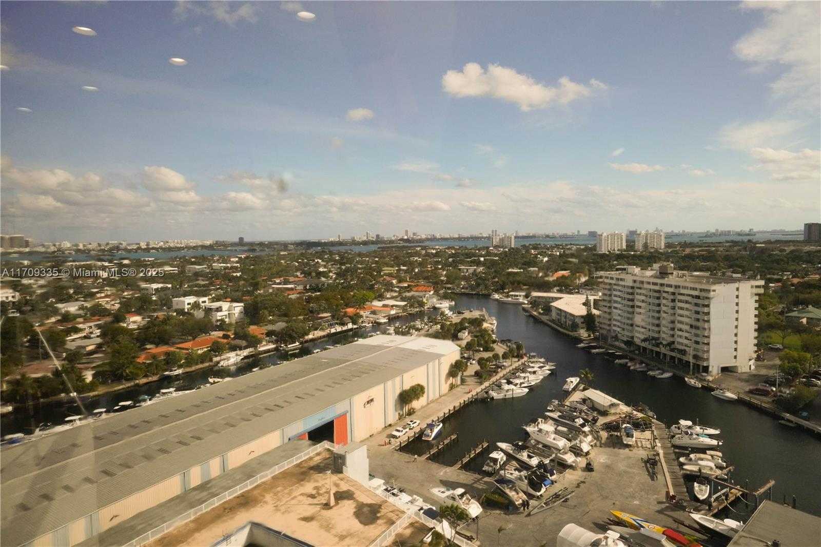 Small Image of 13499 BISCAYNE BLVD #CUT3 #5, North Miami Number 15