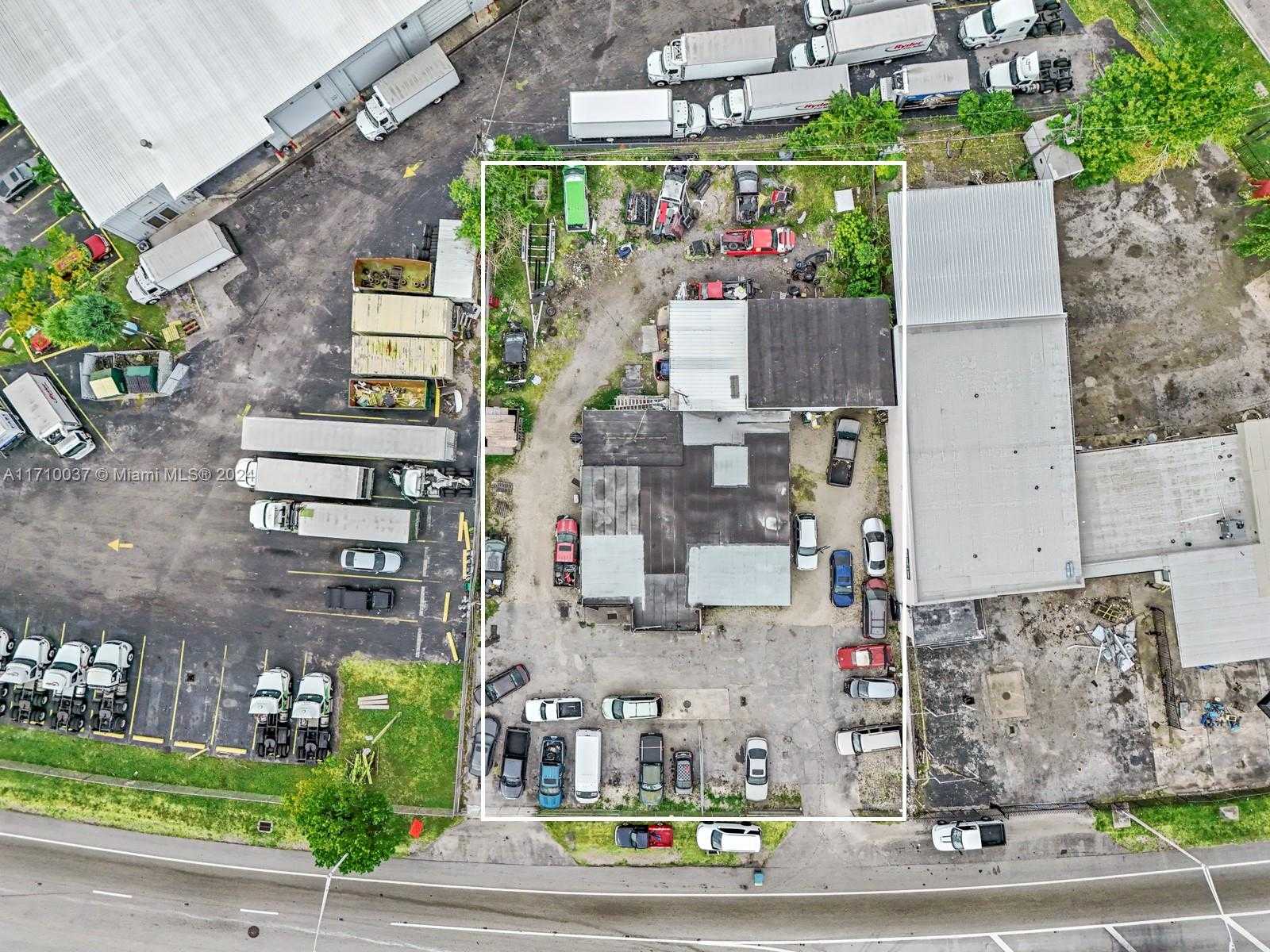 Small Image of 17410 NORTH WEST 2ND AVE, Miami Gardens Number 11