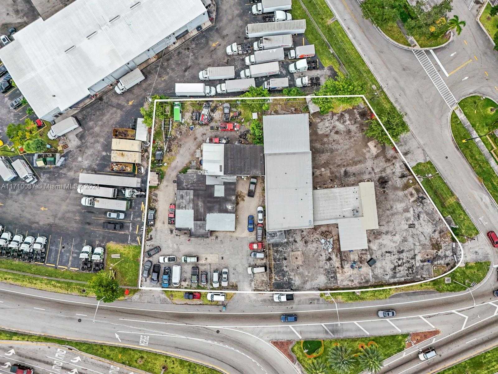 Small Image of 17410 NORTH WEST 2ND AVE, Miami Gardens Number 13