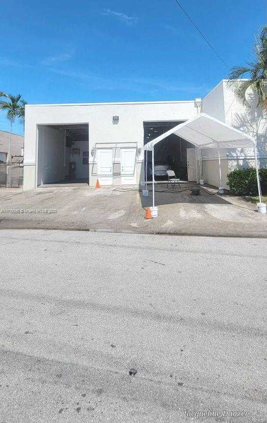 Small Image of 251 SOUTH WEST 5TH CT #B, Pompano Beach Number 2