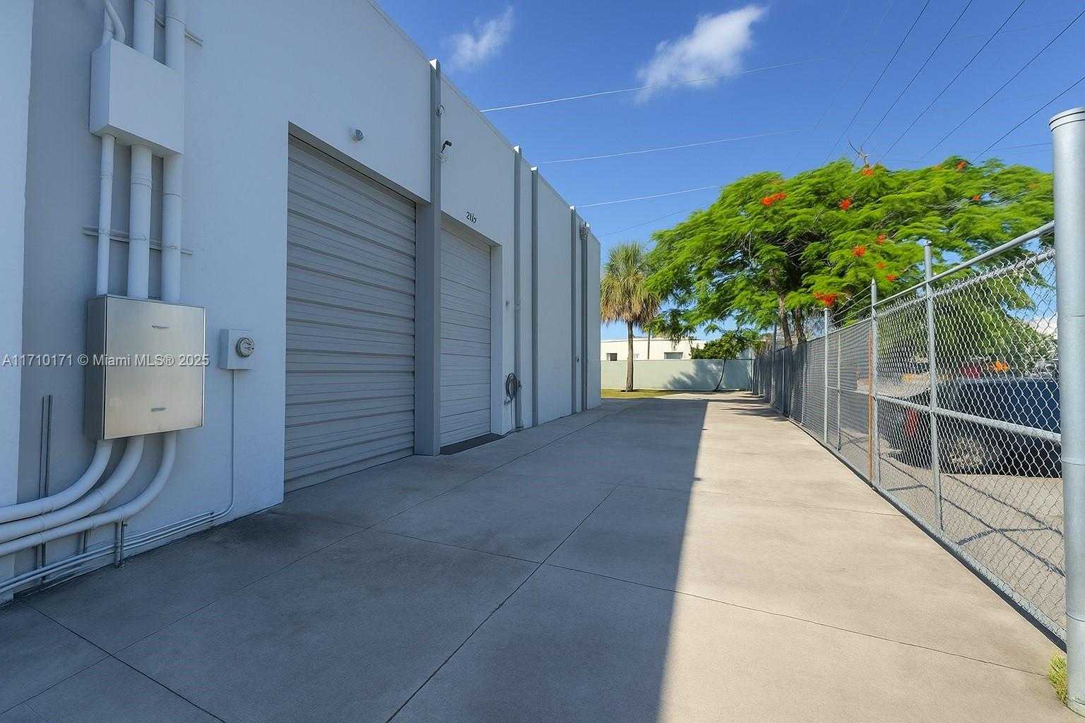 Small Image of 4201 NORTH WEST 37TH CT #3728, Hialeah Number 2