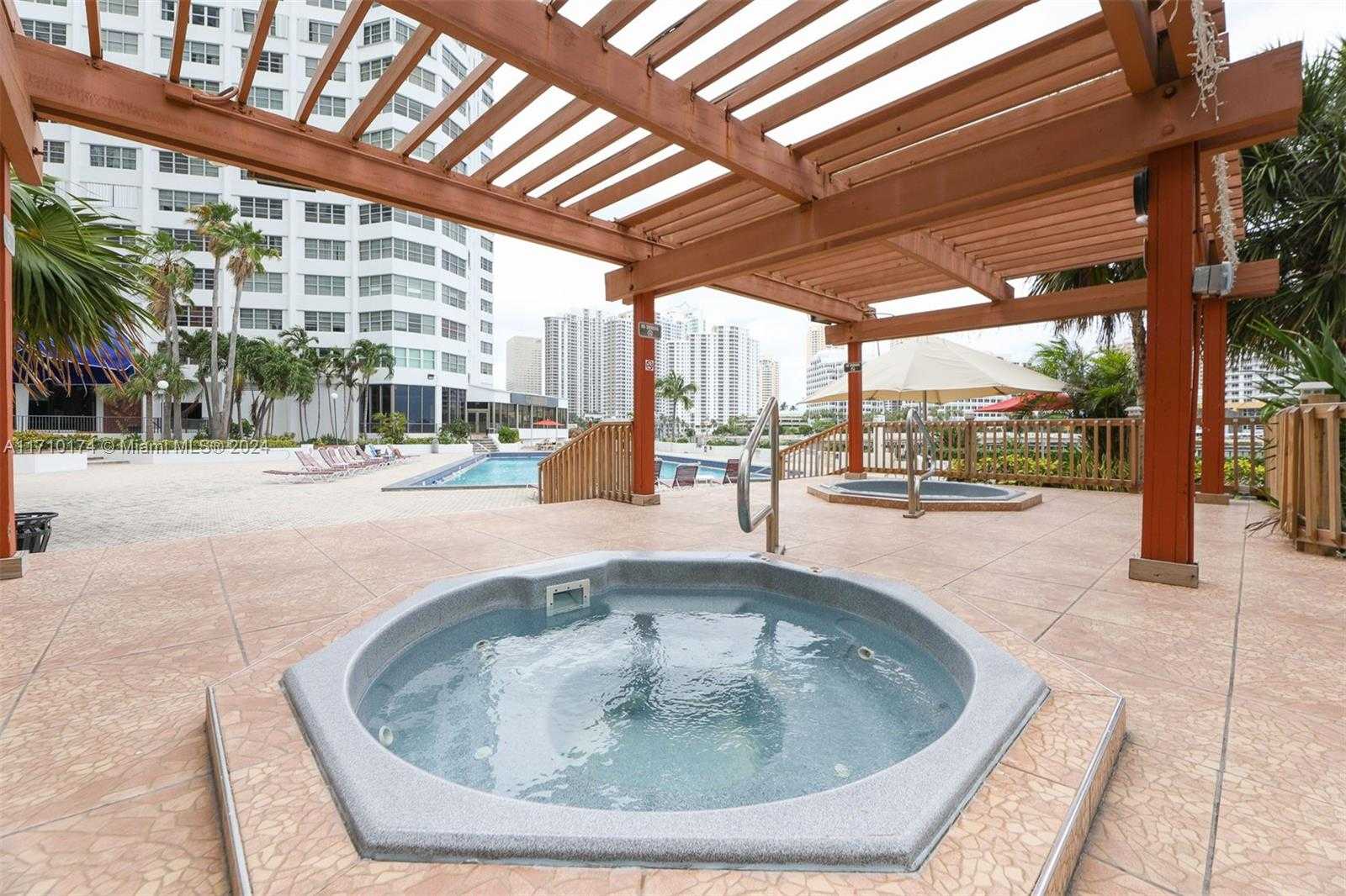 Small Image of 825 BRICKELL BAY DR #246- 7, Miami Number 24