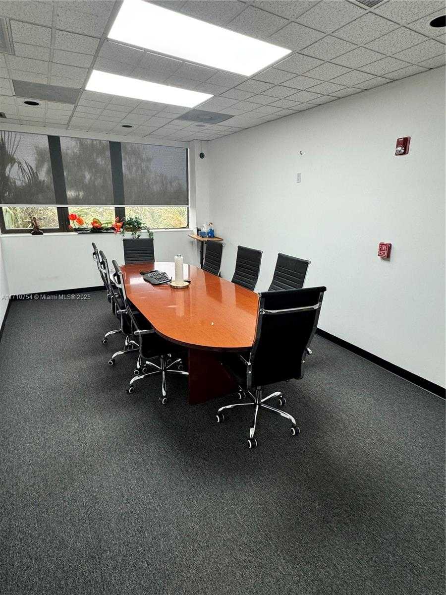 Small Image of 14100 PALMETTO FRNTG RD #310, Miami Lakes Number 10