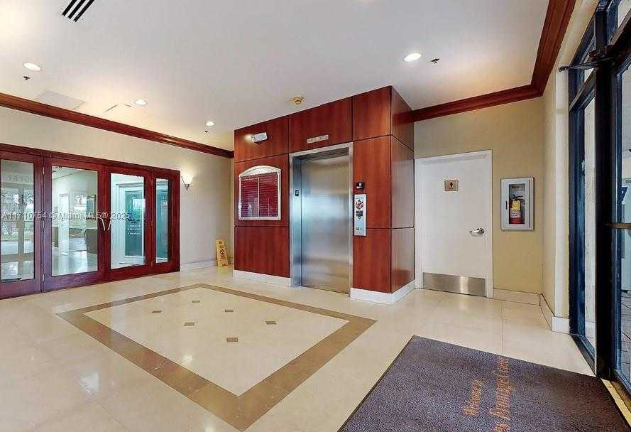 Small Image of 14100 PALMETTO FRNTG RD #310, Miami Lakes Number 15