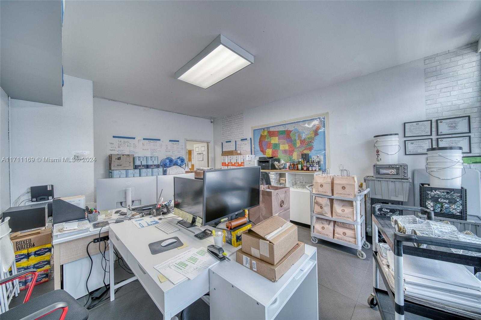Small Image of FOR SALE IN NORTH MIAMI, North Miami Number 21
