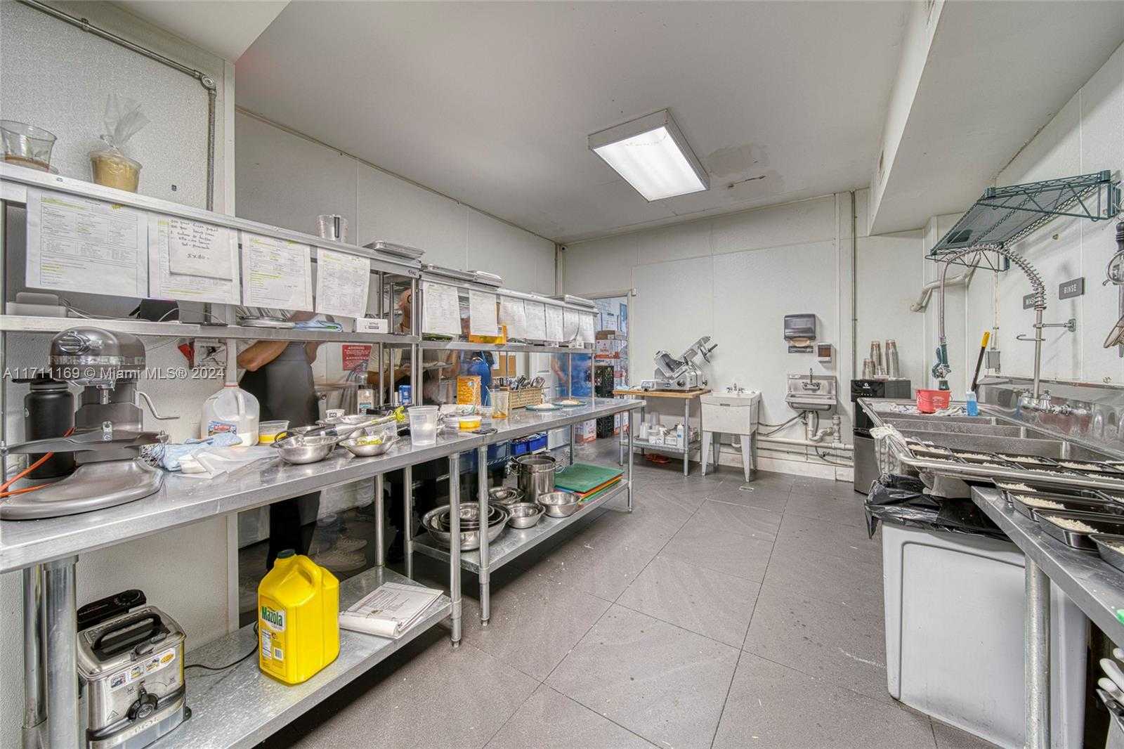 Small Image of FOR SALE IN NORTH MIAMI, North Miami Number 26