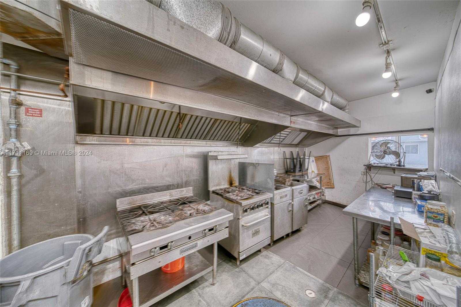 Small Image of FOR SALE IN NORTH MIAMI, North Miami Number 30