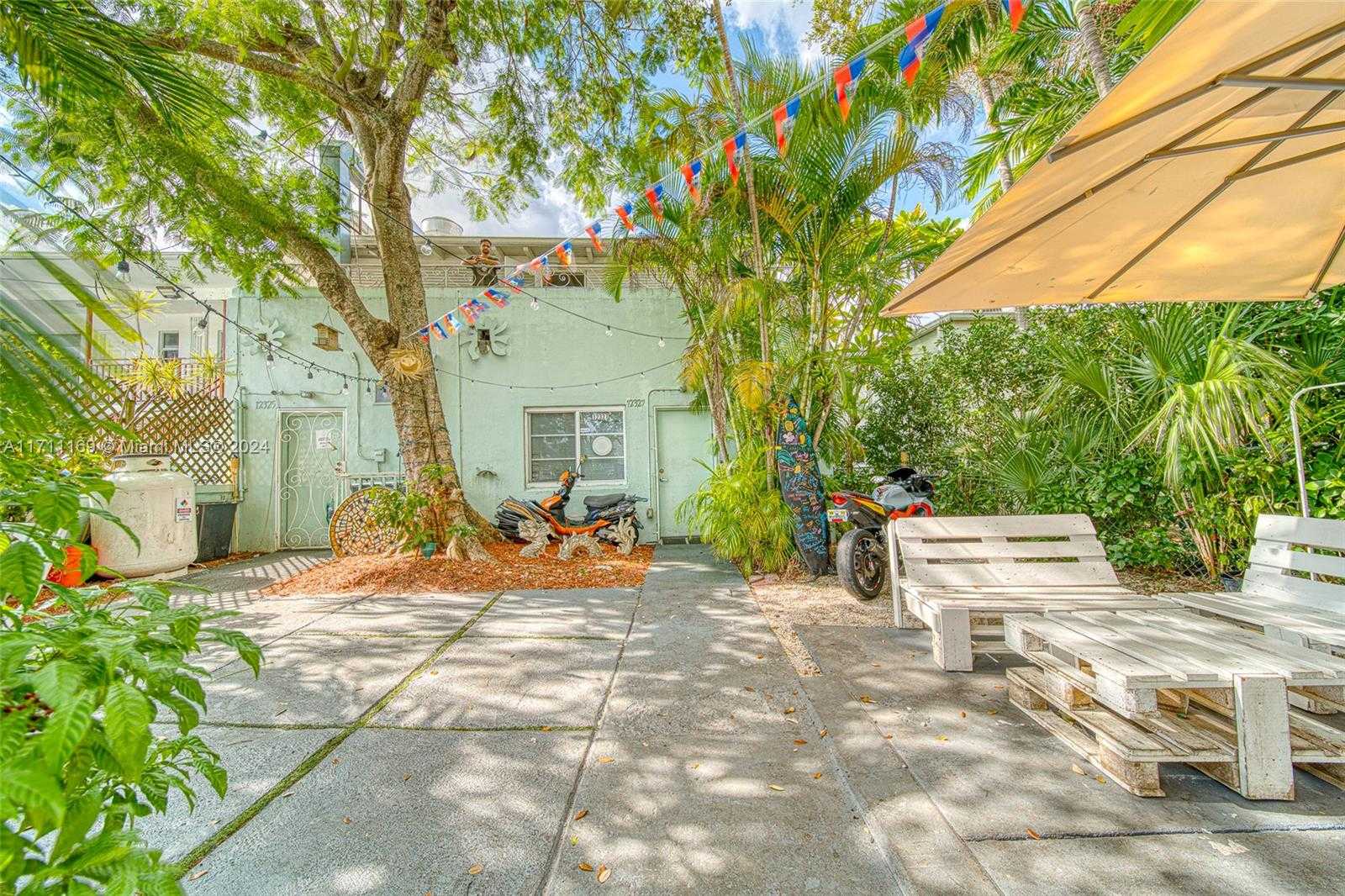Small Image of FOR SALE IN NORTH MIAMI, North Miami Number 38