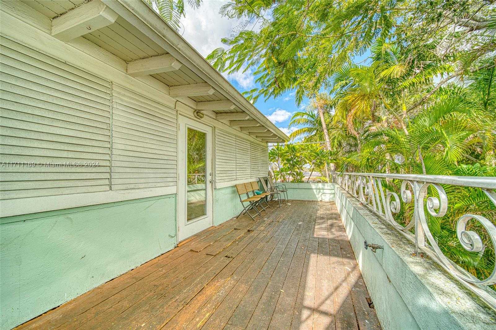 Small Image of FOR SALE IN NORTH MIAMI, North Miami Number 41