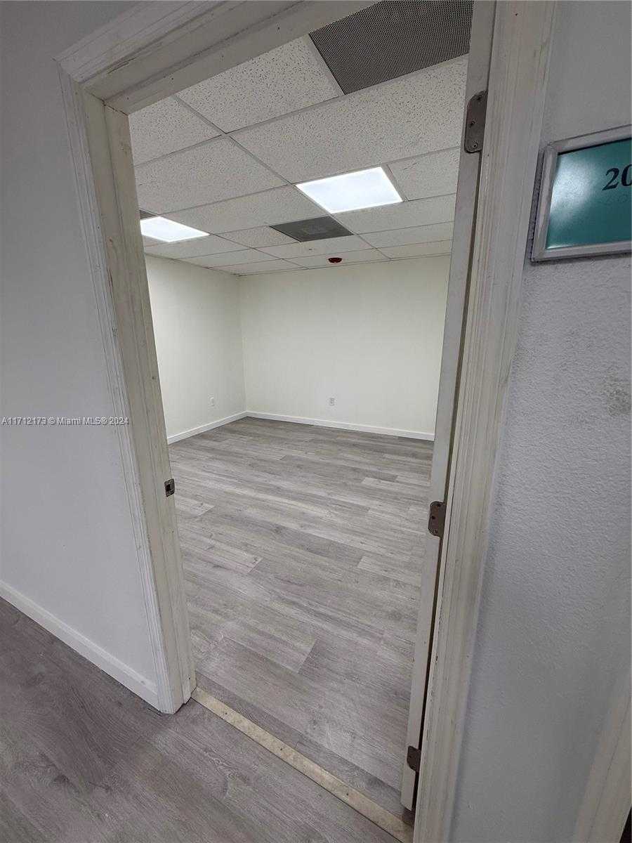 Small Image of 10460 SOUTH WEST 186TH ST #10460, Cutler Bay Number 11