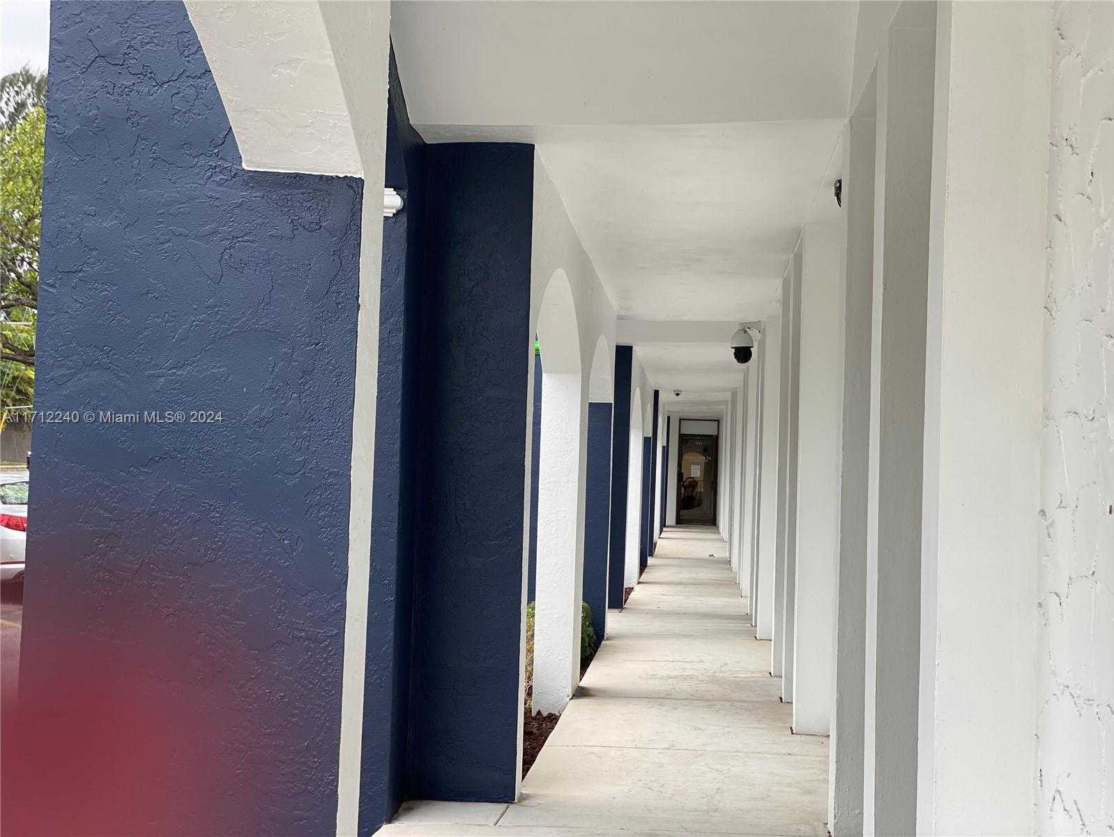Small Image of 2315 N Andrews Ave, Fort Lauderdale, FL 33311, USA Number 10