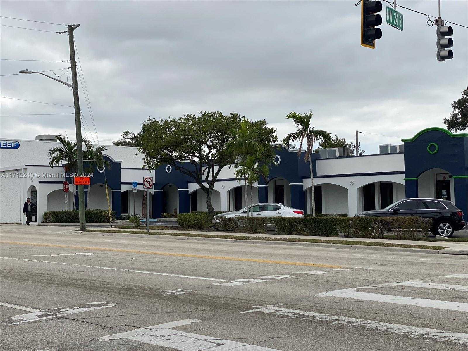 Small Image of 2315 N Andrews Ave, Fort Lauderdale, FL 33311, USA Number 3