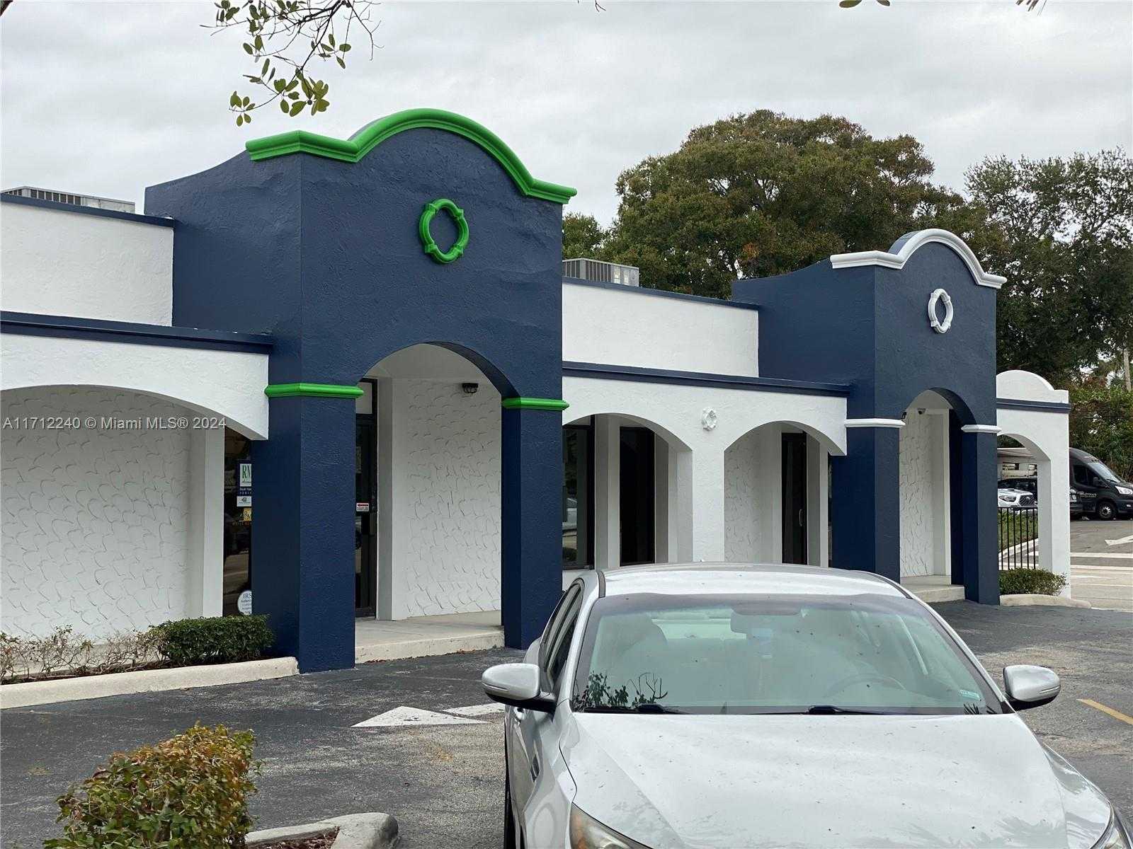 Small Image of 2315 N Andrews Ave, Fort Lauderdale, FL 33311, USA Number 8