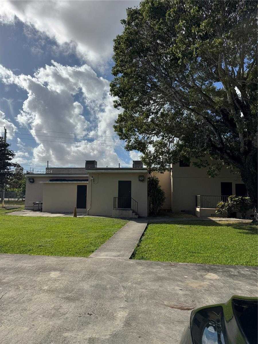 Small Image of 15343 NORTH WEST 2ND AVE, Miami Number 4