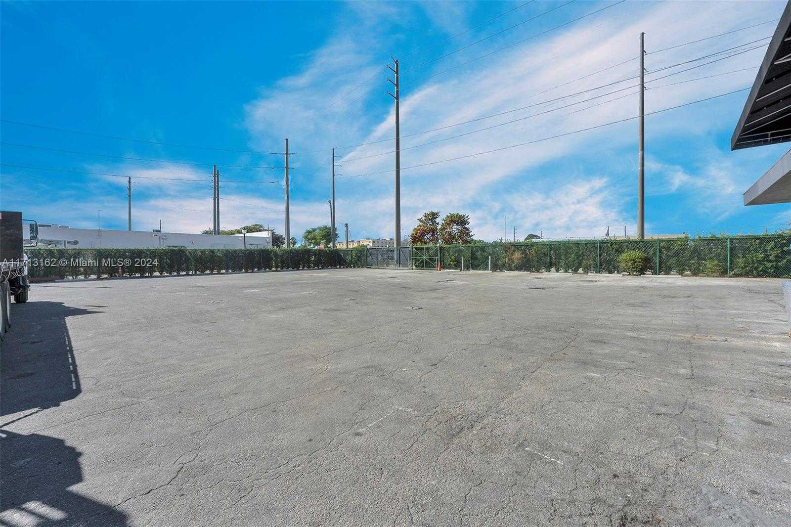 Small Image of 801 NORTH 21ST AVE, Hollywood Number 10