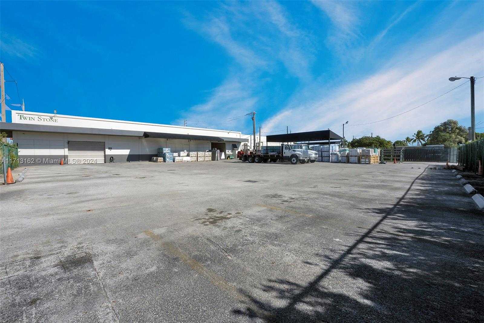 Small Image of 801 NORTH 21ST AVE, Hollywood Number 11