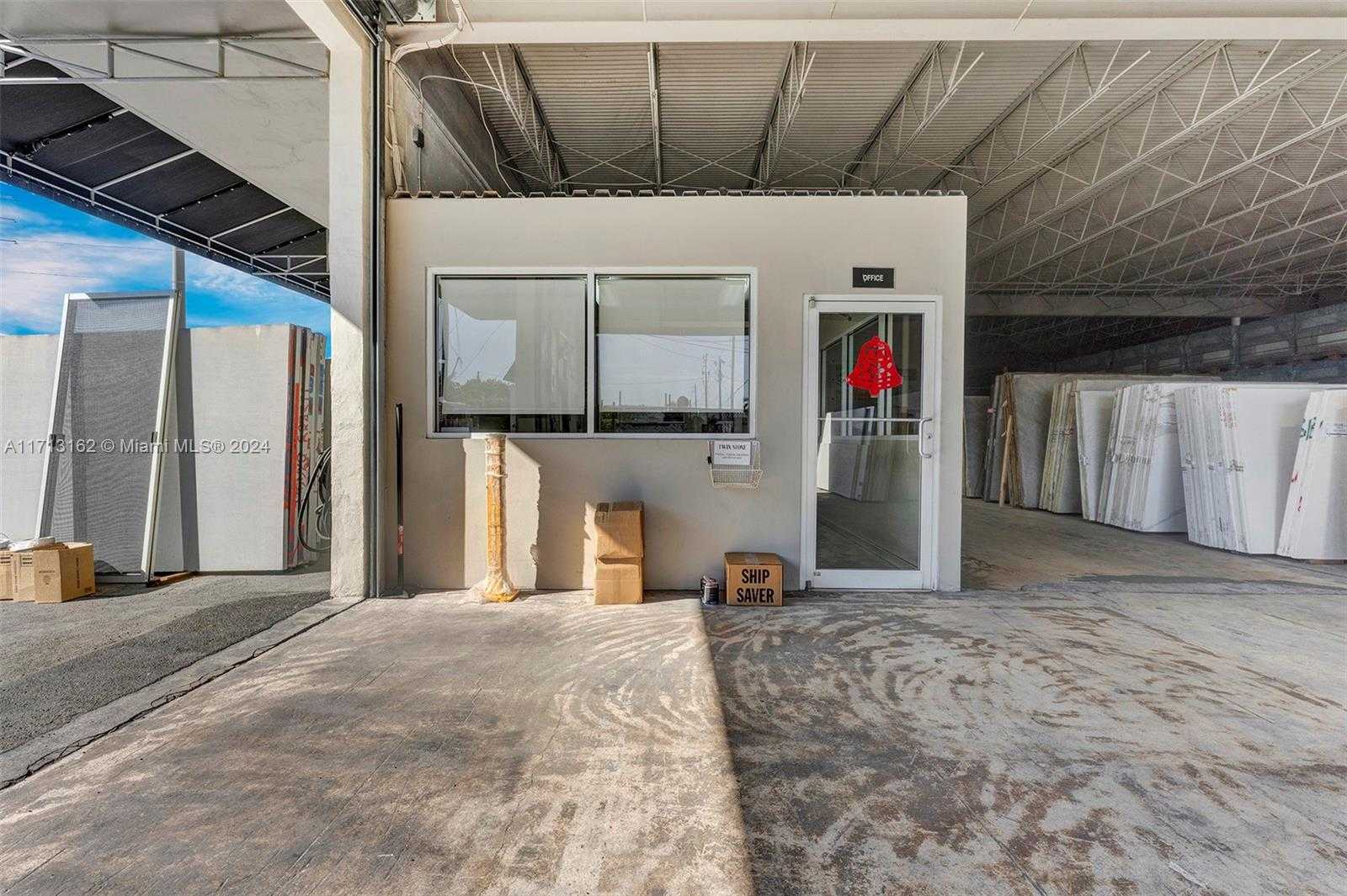 Small Image of 801 NORTH 21ST AVE, Hollywood Number 4