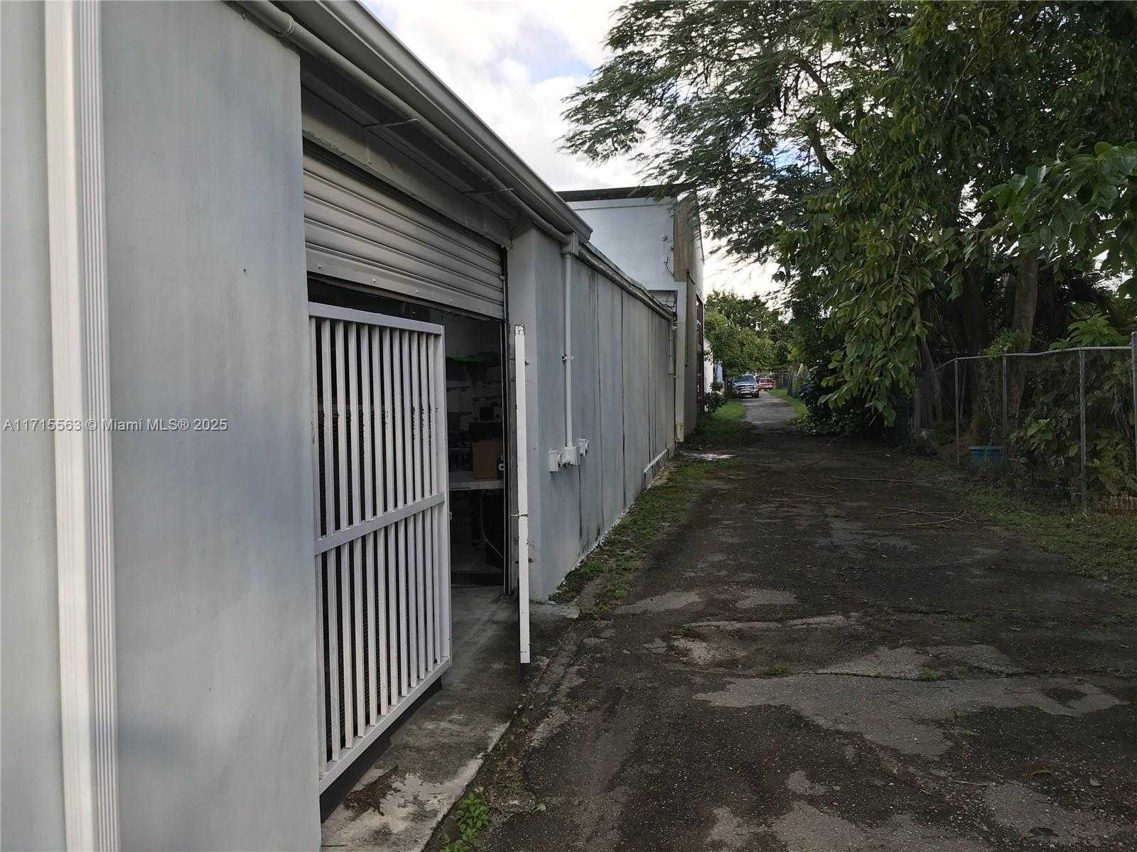 Small Image of 1628 NORTH WEST 28TH ST, Miami Number 12