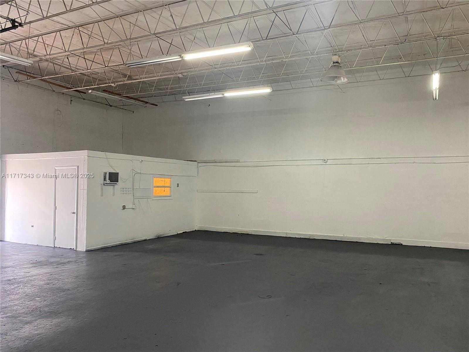 Small Image of 5712 SOUTH WEST 25TH ST ##1-2, West Park Number 17