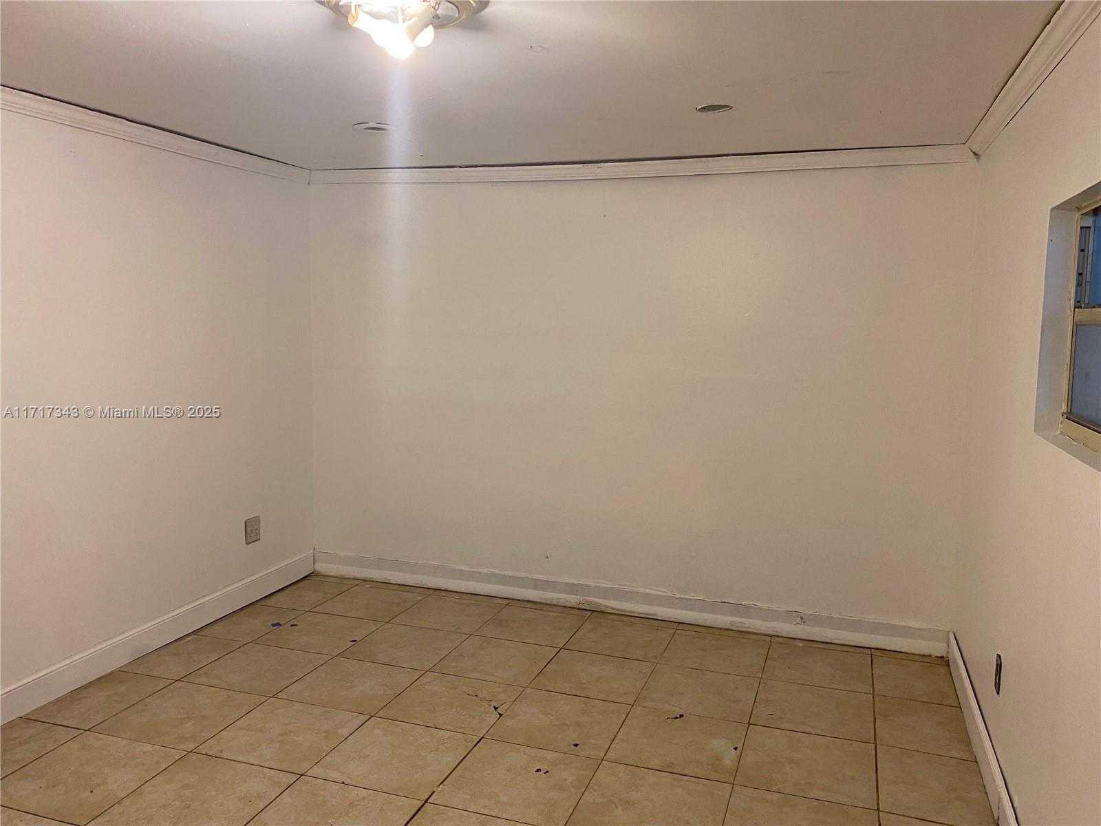 Small Image of 5712 SOUTH WEST 25TH ST ##1-2, West Park Number 6