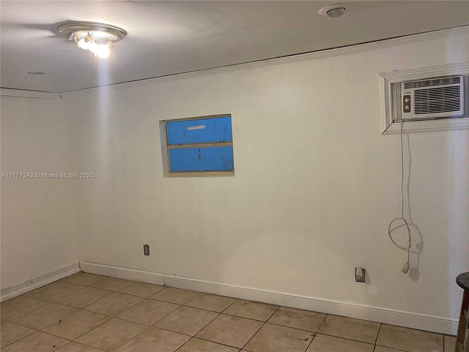 Small Image of 5712 SOUTH WEST 25TH ST ##1-2, West Park Number 8