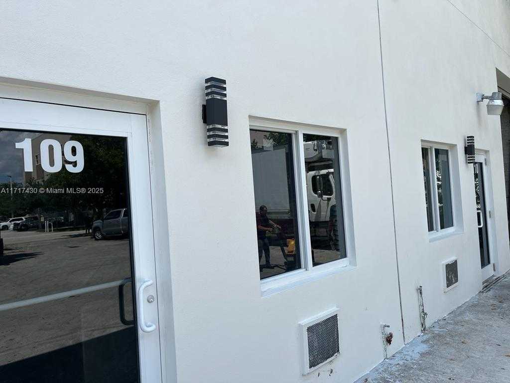 Small Image of 15050 SOUTH WEST 137TH ST, Miami Number 2