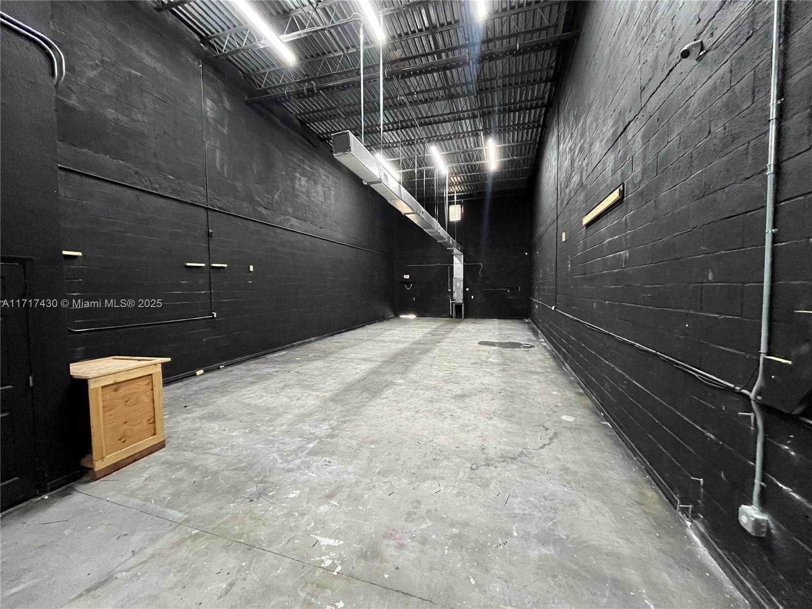 Small Image of 15050 SOUTH WEST 137TH ST, Miami Number 3