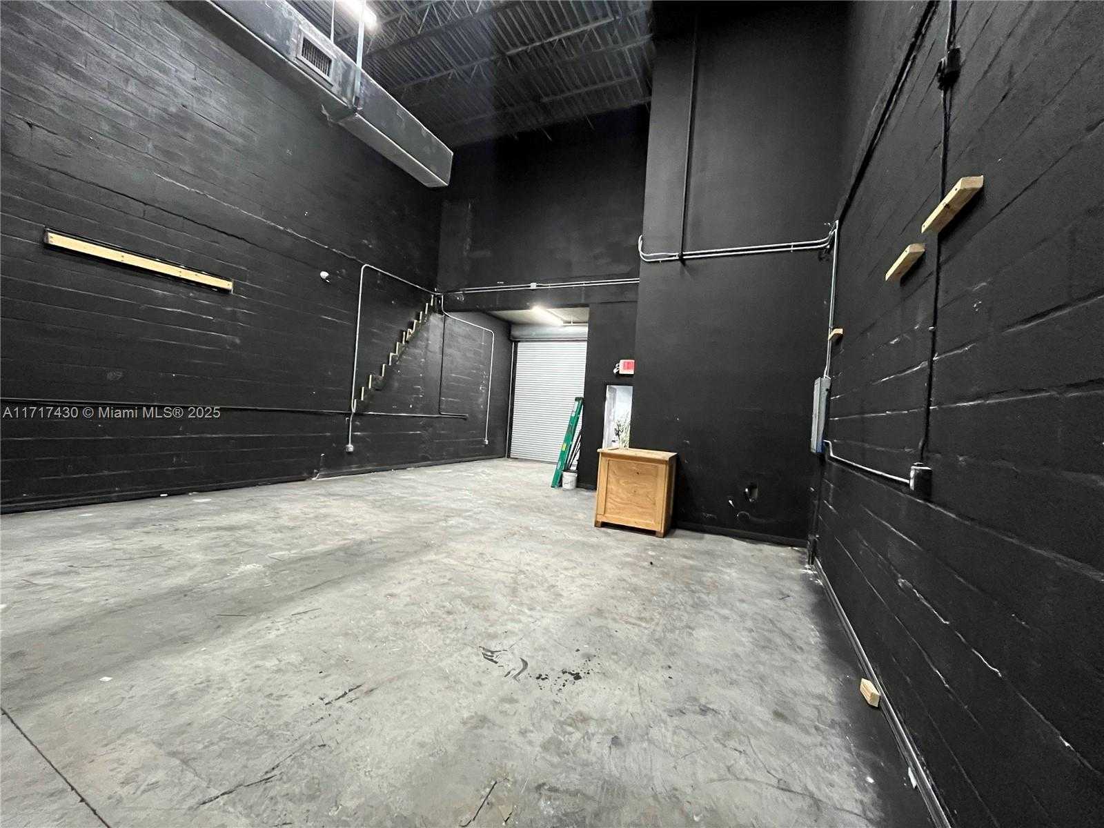 Small Image of 15050 SOUTH WEST 137TH ST, Miami Number 5