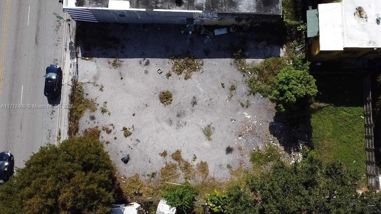 Small Image of 4120 NORTH WEST 17TH AVE, Miami Number 2