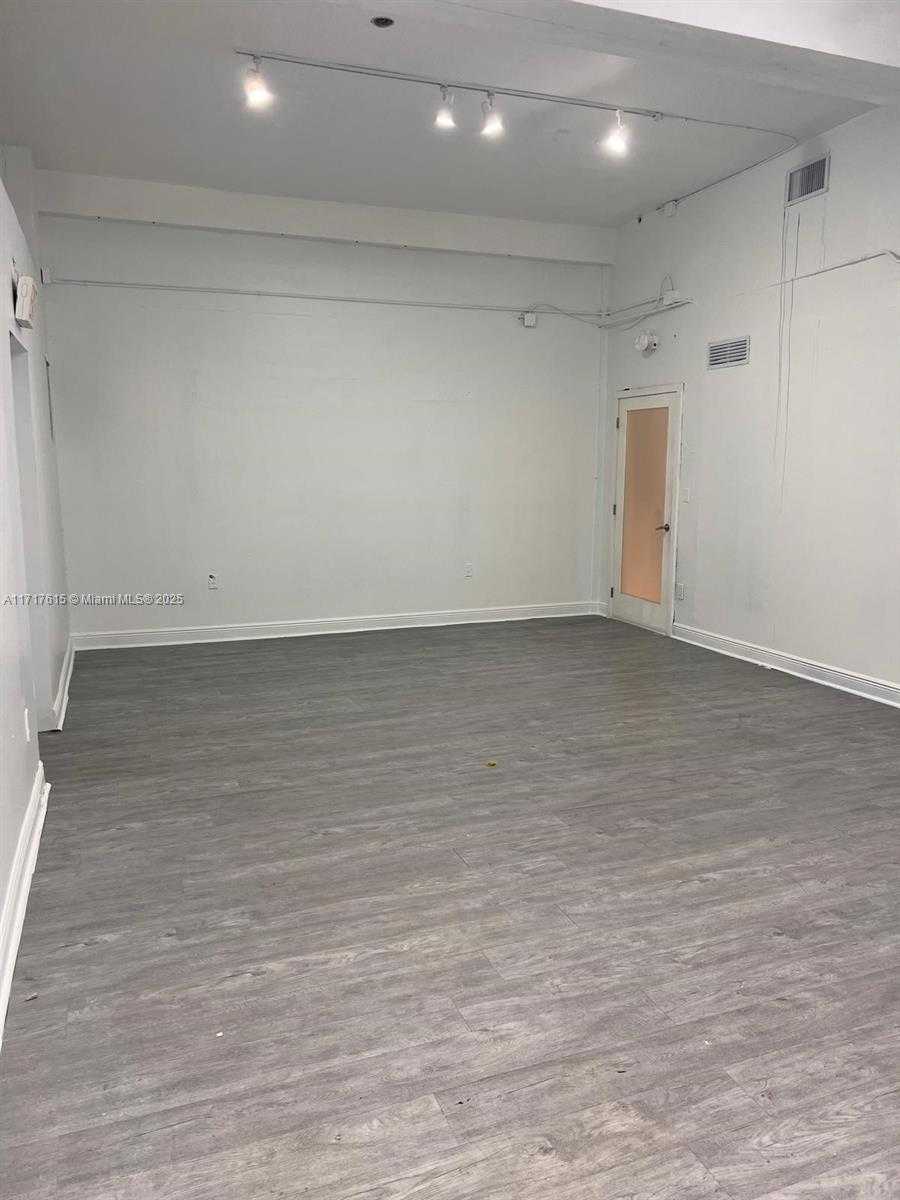 Small Image of 5600 NORTH WEST 7TH AVE, Miami Number 10