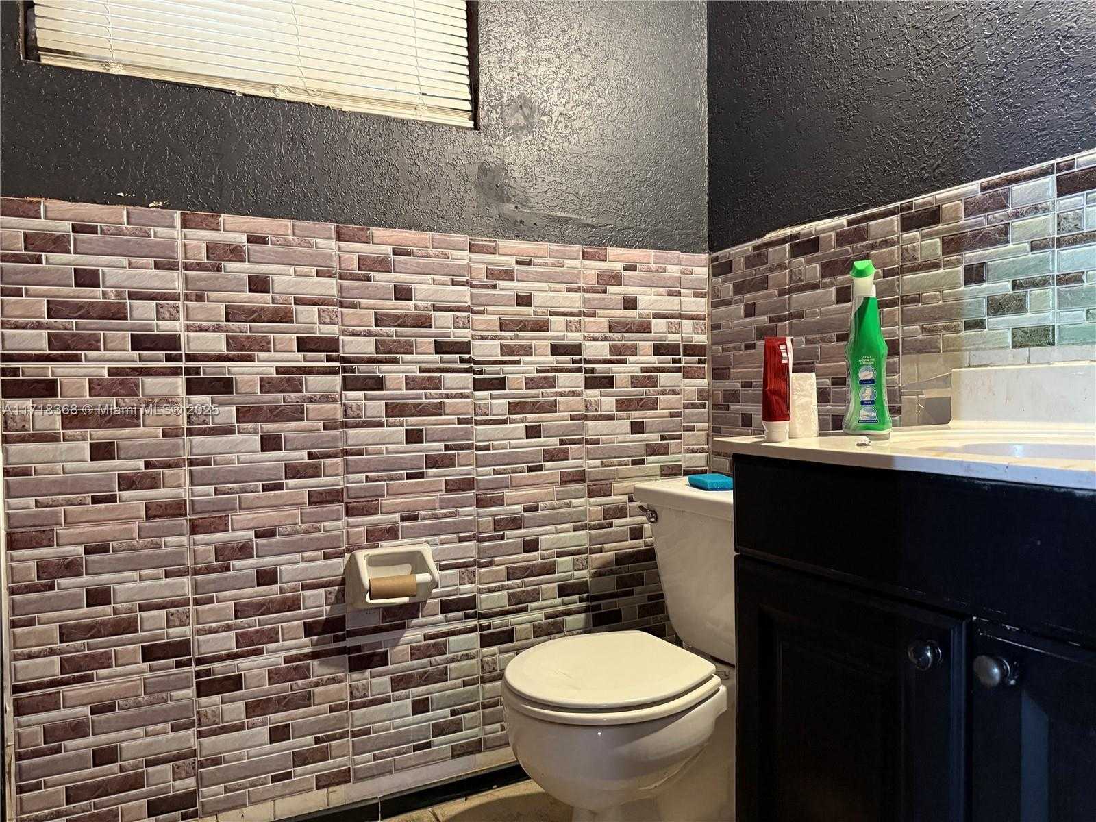 Small Image of 2001 NORTH WEST 21ST AVE, Fort Lauderdale Number 33