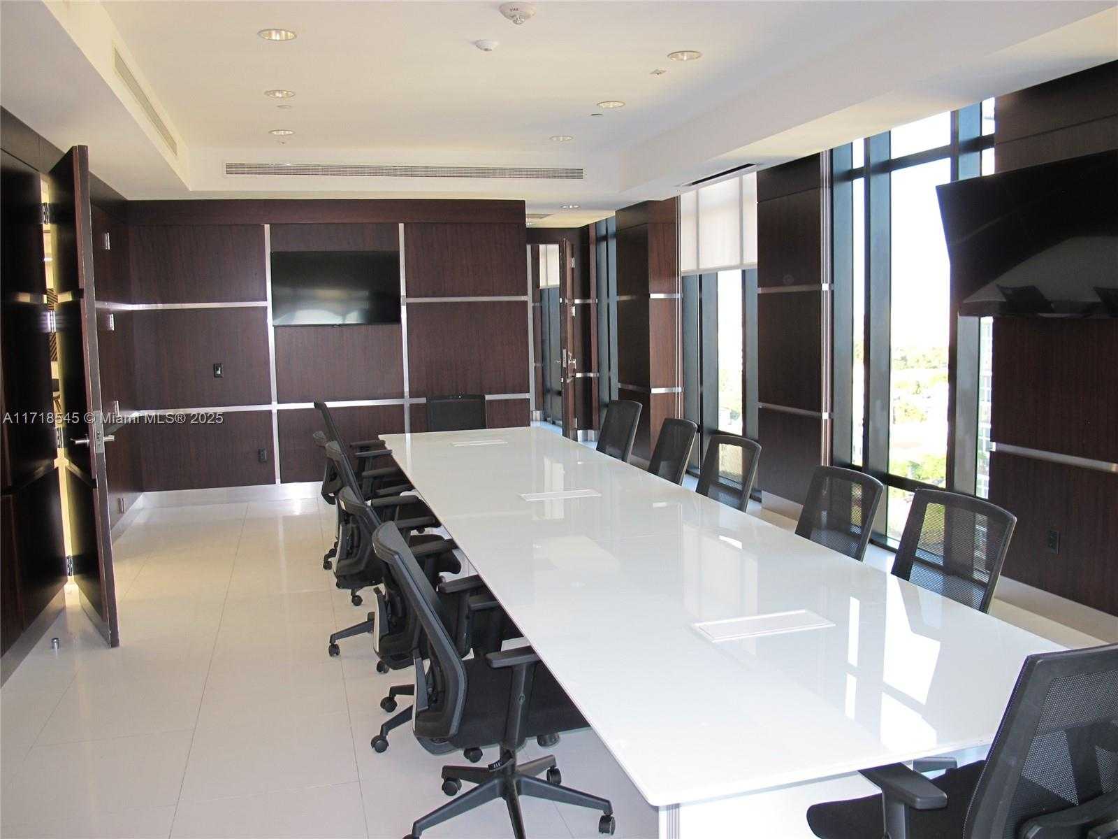 Small Image of 1600 PONCE DE LEON BLVD #1103, Coral Gables Number 6