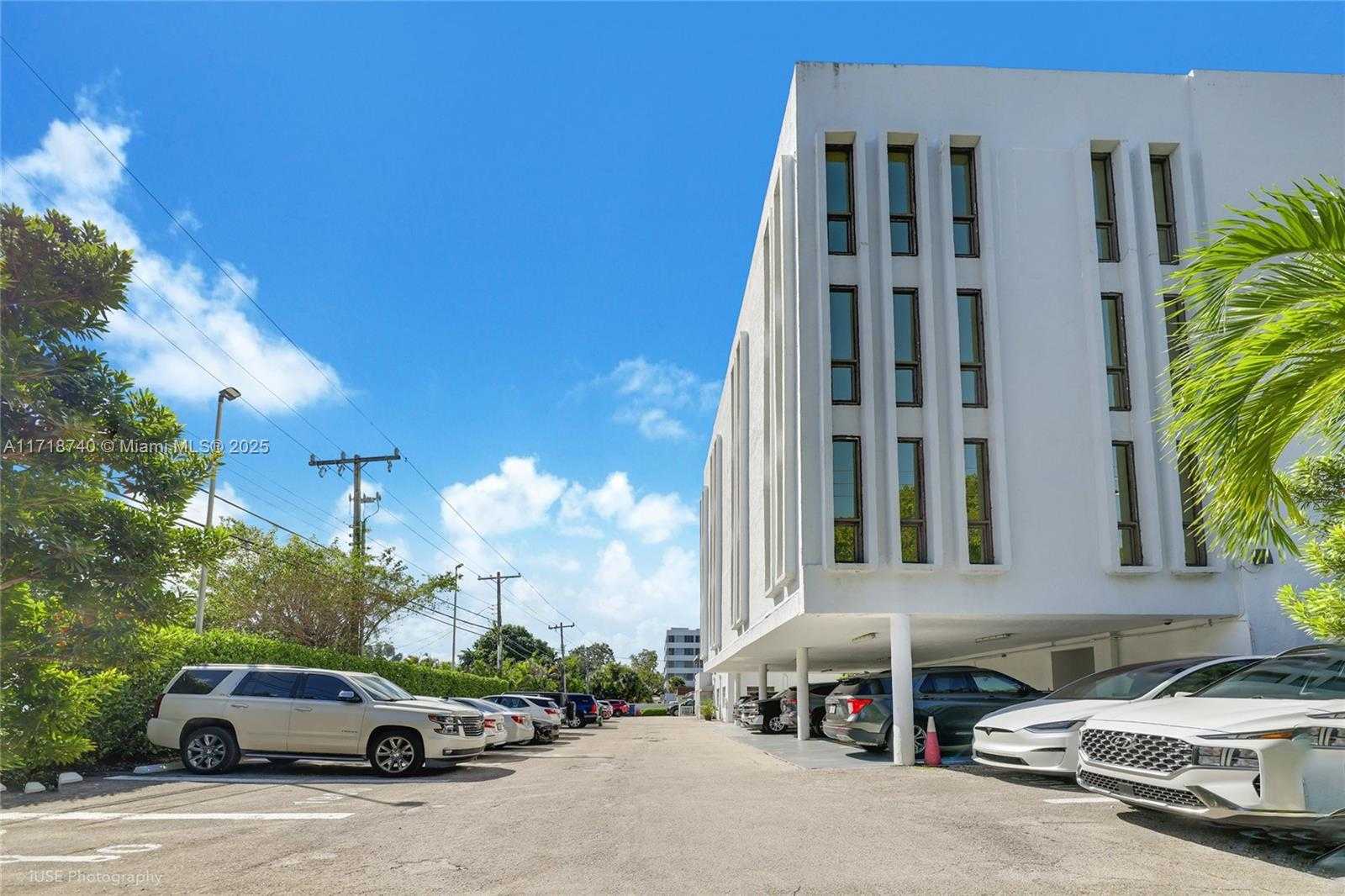 Small Image of 1900 SOUTH WEST 22ND ST, Miami Number 10