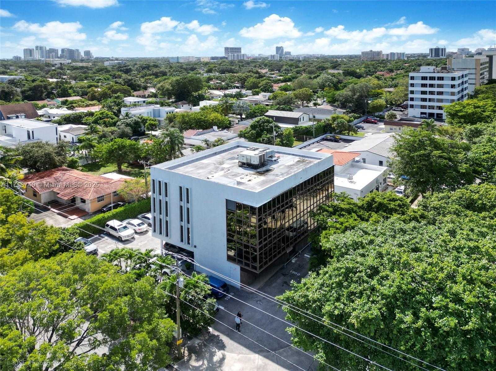 Small Image of 1900 SOUTH WEST 22ND ST, Miami Number 2
