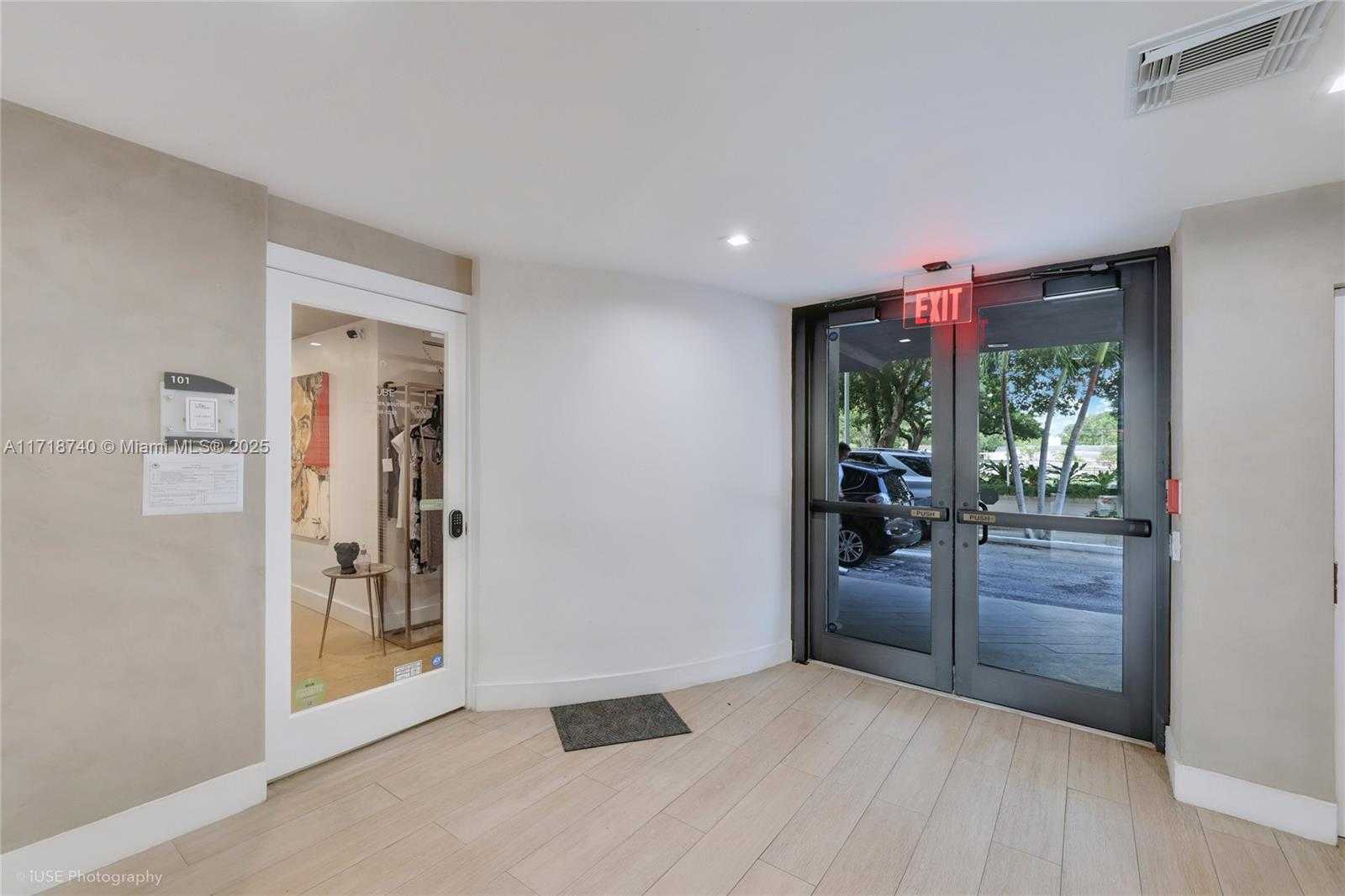 Small Image of 1900 SOUTH WEST 22ND ST, Miami Number 3